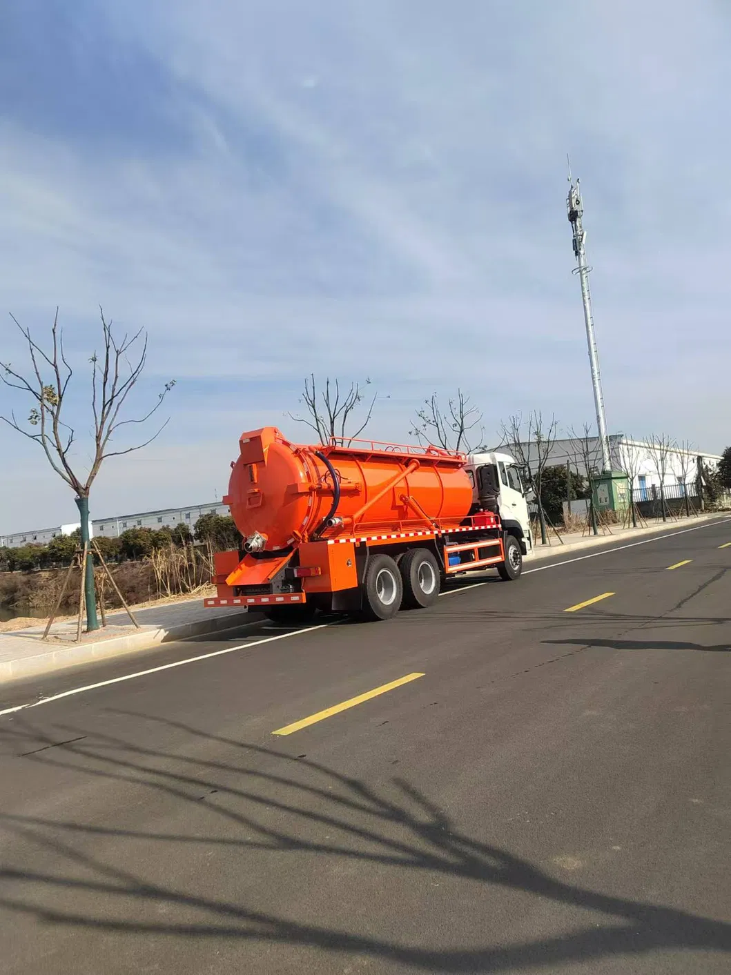 Heavy-Duty Large Capacity Sewage and Fecal Suction Truck