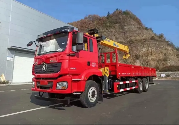 Heavy-Duty Lifting Crane with Durable Dongfeng Chassis Design