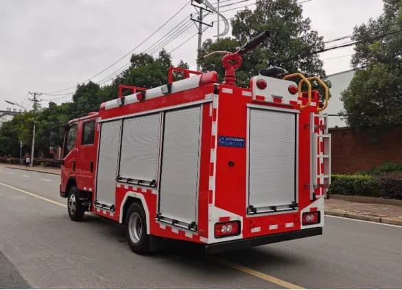 Fire Truck Manufacturer 4X2 Fire Chassis Dongfeng 5-Ton Water Tank Fire Truck