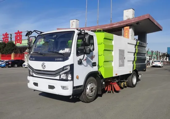 Road Sweeper Cleaning Truck with Water Tank 4X2 for City Street