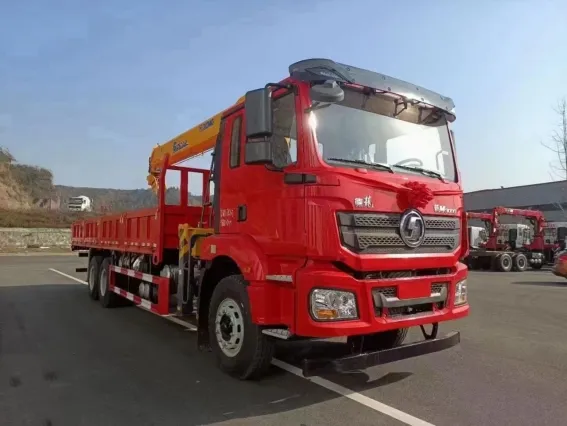 Heavy-Duty Lifting Equipment with Advanced Truck Crane Features