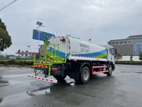 Versatile 12-15cbm Water Tank Truck for High-Capacity Transport