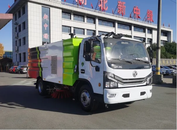 Road Sweeper Cleaning Truck with Water Tank 4X2 for City Street