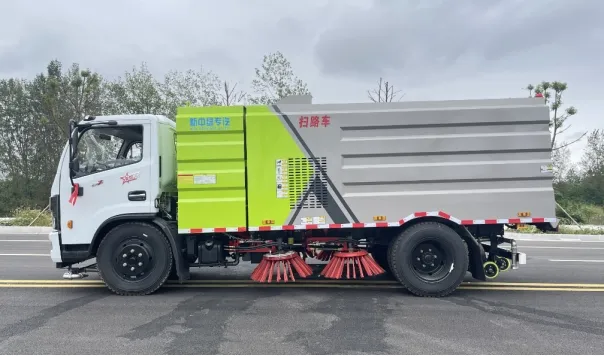 Dongfeng 4X2 Road Sweeper Truck for Efficient Cleaning Solutions