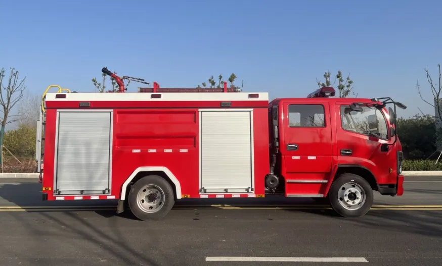 Xzl5100gxfsg40/E5 High-Performance Jmc Fire Fighting Vehicle for Fire Departments