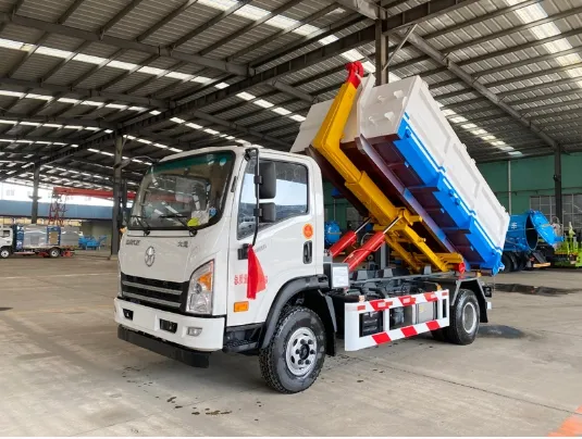 Heavy-Duty Hook-Arm Skip Loader Garbage Truck for Efficient Waste Collection
