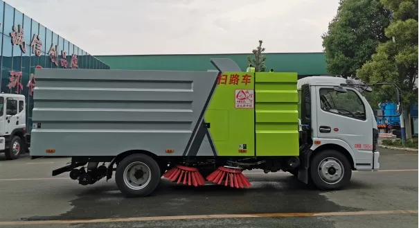 Dongfeng 4X2 Road Sweeper Truck for Efficient Cleaning Solutions