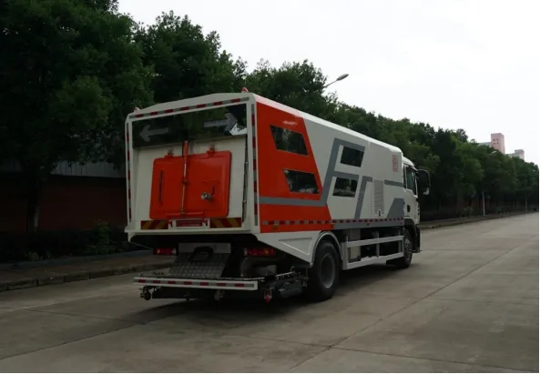 Durable Commercial Road Sweeper Truck with Heavy-Duty Performance Features