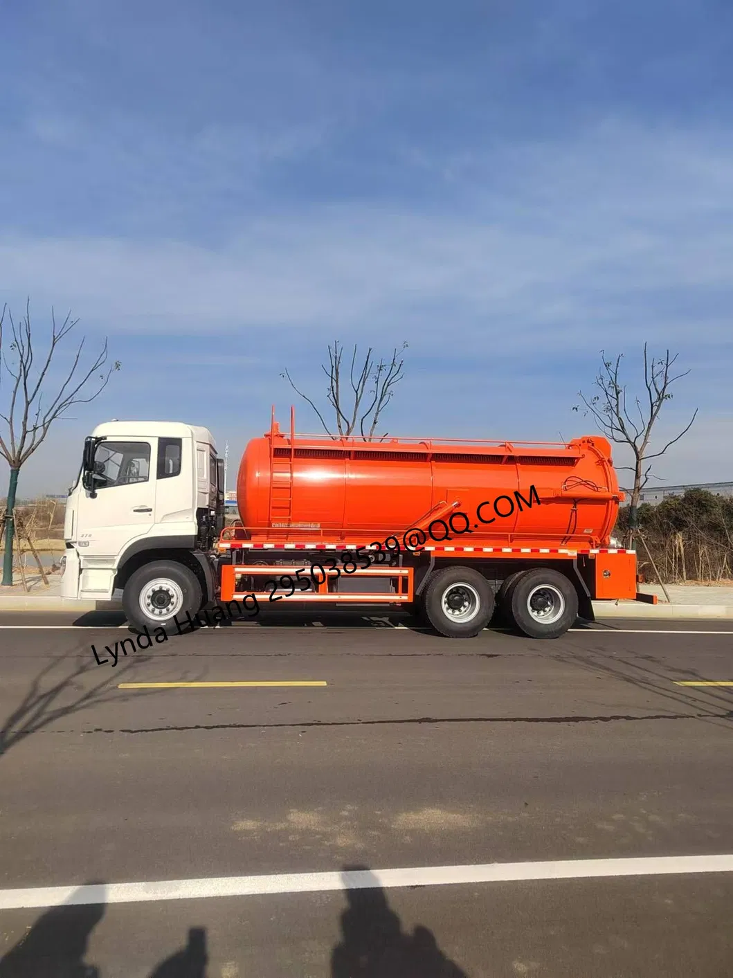 HOWO 13cbm 15cbm 18cbm Efficient Heavy-Duty Vacuum Sewer Sewage Vacuum Truck for Sale